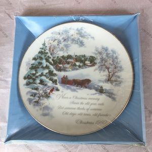 Vintage Christmas 1980 Porcelain plate